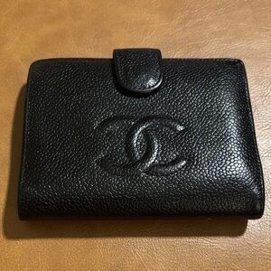 CHANEL Black Caviar Leather Compact Kisslock Wallet